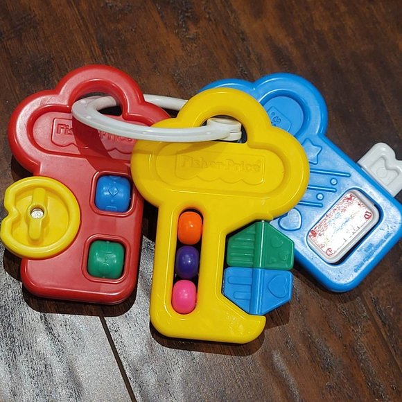 2/$20 🏷 Fisher Price Vintage Play Keys - Picture 2 of 2